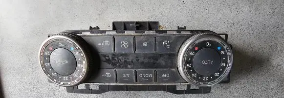 Mercedes-Benz C W204 Climate control unit A2048305790