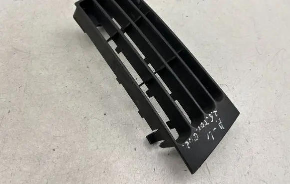Audi A4 S4 B5 8D Front bumper lower grill 02028900000 8D0807346AA