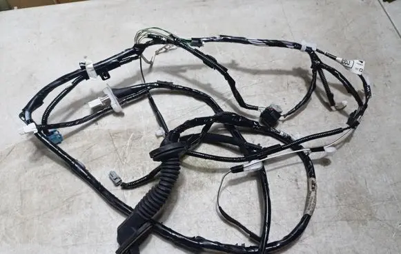 Toyota Auris E180 Tailgate/trunk wiring harness 821840263001