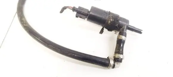 Audi TT TTS Mk2 Headlight washer pump 3B0955681A 00101712V
