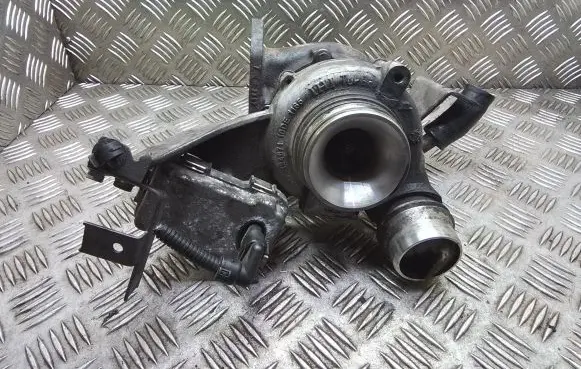 BMW 1 F20 F21 Turbo 8518204 851820401