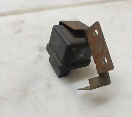 Nissan Terrano Glow plug pre-heat relay 25230G2400