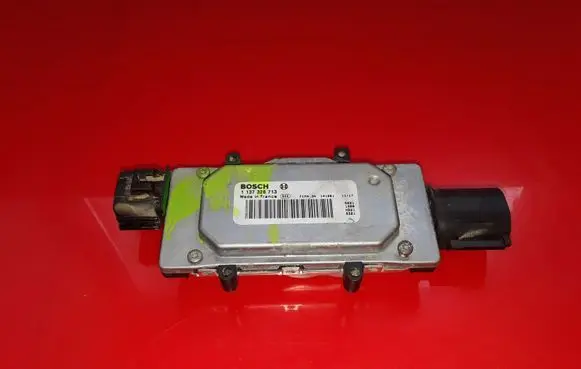 Volvo V40 Coolant fan relay 1137328713 141201