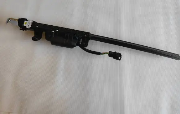 Audi A5 Seat belt height adjuster 8W6857760 129277