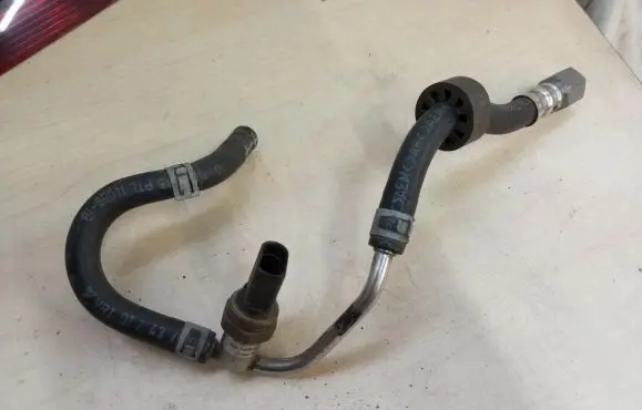 Porsche Cayenne (92A) Fuel line pipe 7P5130295D