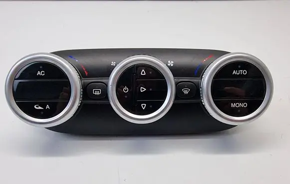 Alfa Romeo Giulietta Climate control unit 156101737