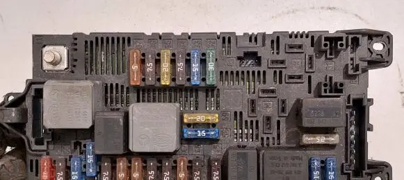 Mercedes-Benz E W211 Fuse module 2115457001 00005927A32 A32062270022B