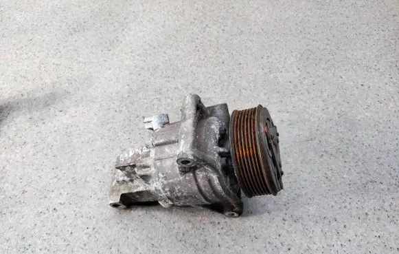 Dacia Sandero II Air conditioning (A/C) compressor (pump) 926003541R42 926003541R