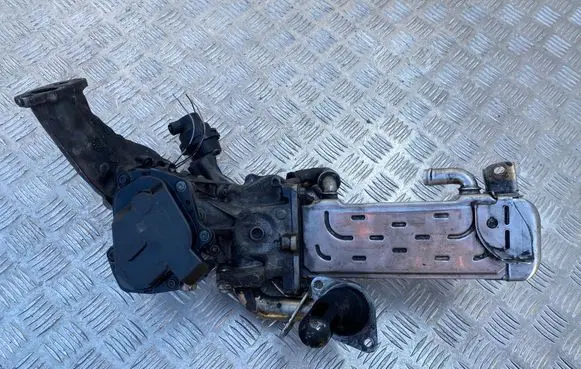 Mercedes-Benz E W212 EGR valve cooler A6511400260 A2C53372672
