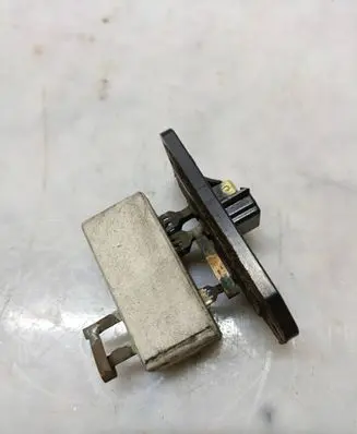 Mitsubishi Carisma Heater blower fan relay 6B281