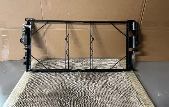 Volvo XC90 Radiator support slam panel bracket 31363234