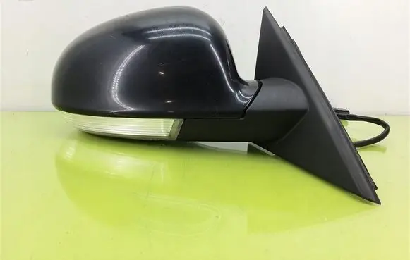 Volkswagen PASSAT B5.5 Front door electric wing mirror