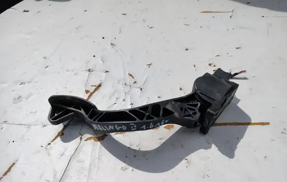 Citroen Berlingo Accelerator throttle pedal 9684834480