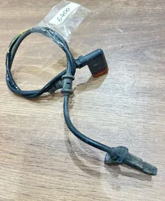 Mercedes-Benz E W212 ABS rear brake sensor A2129051001