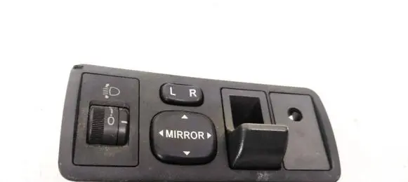 Toyota Corolla Verso E121 Wing mirror switch