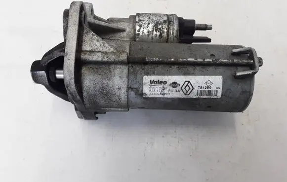 Dacia Sandero Starter motor 233003329R