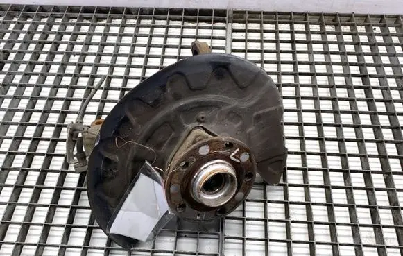 Volkswagen Golf VII Front wheel hub spindle knuckle 5Q0400053DF