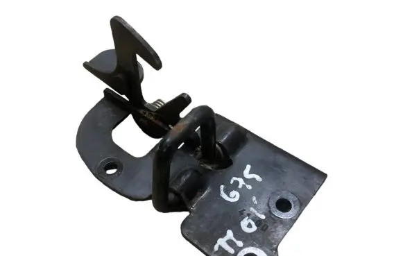 Audi TT Mk1 Engine bonnet/hood lock/latch loop/hook 8N0823480B