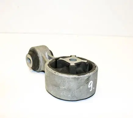 Nissan X-Trail T32 Engine mount bracket 113504BA0A