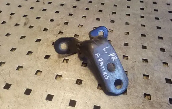 Toyota RAV 4 (XA20) Front door lower hinge 