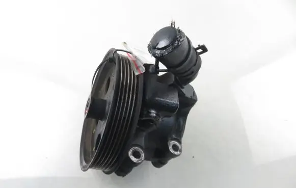Ford Focus Power steering pump 1S7Q3A733AA HBDKN