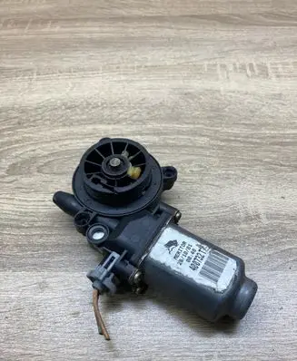 Renault Scenic I Front door window regulator motor 400732T7 RIGHTSIDE