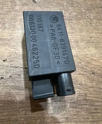 BMW 5 E39 AUC sensor 8391470 PA6GF30 82000462250