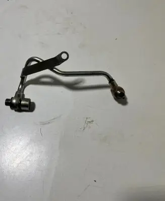 Subaru XV II Oil cooling pipe 