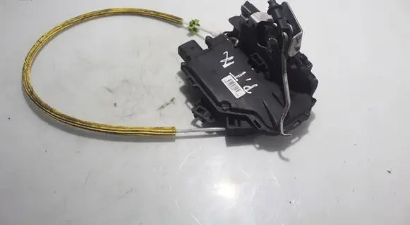 Audi A6 S6 C5 4B Rear door lock