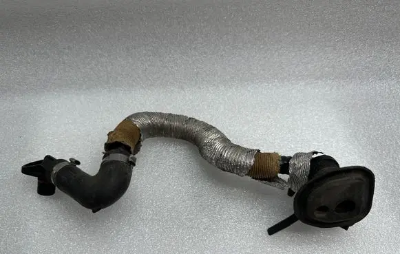 Audi A6 S6 C5 4B Vacuum line/pipe/hose 027133783B
