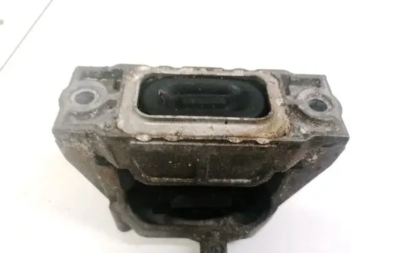 Volkswagen Golf Plus Engine mount bracket 1k0199262