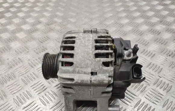 Ford C-MAX II Generator/alternator AV6N10300MD