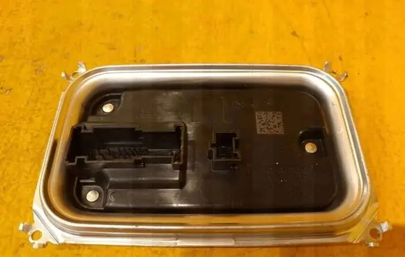 Mercedes-Benz S W223 Voltage converter/converter module A2239006130