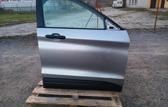 Ford Explorer VI Front door