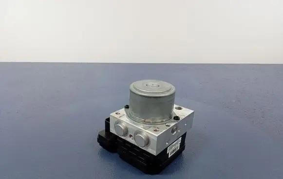 KIA Ceed ABS Pump J7589-36500