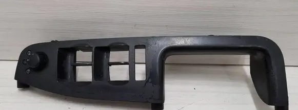 Audi A4 S4 B7 8E 8H Front door interior handle trim 8E1867171B