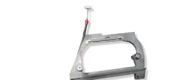 BMW 5 E39 Rear door exterior handle/bracket 51228236645
