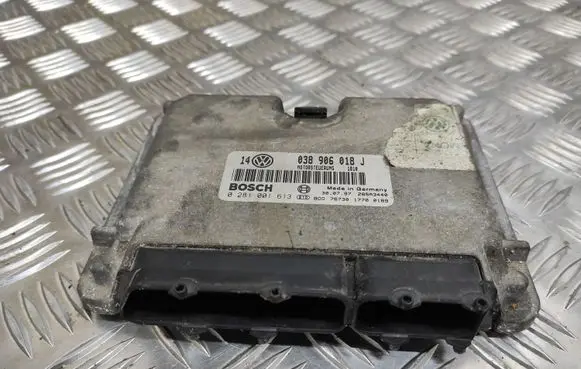 Volkswagen Golf IV Engine control unit/module 038906018J