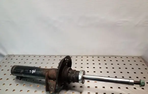 Volkswagen PASSAT B6 Front shock absorber/damper 3C0413031P