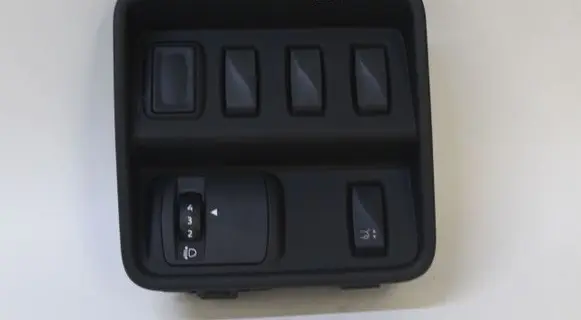 Renault Koleos II Other switches/knobs/shifts 684921547R