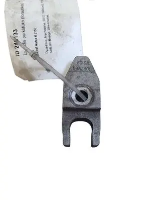Opel Astra K Fuel Injector clamp holder 1087983 85152