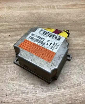 Mercedes-Benz C W203 Airbag control unit/module 0018209726 0285001373 USED