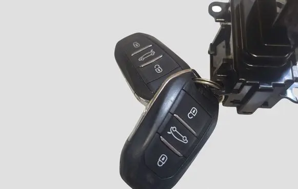 Citroen C4 II Picasso Ignition lock 9800630080