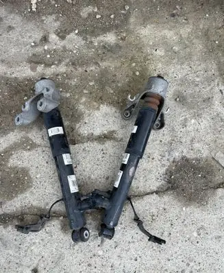 Volvo XC60 Rear shock absorber/damper 32346068 32346069