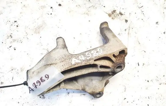 Citroen C5 Engine mounting bracket 326c27