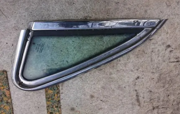 Jaguar XJ X40 Rear side window