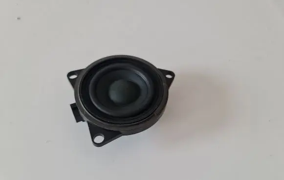 Volvo XC90 Front door speaker 32212428