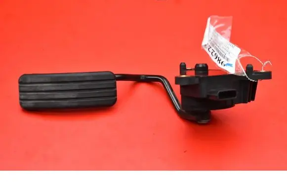 Renault Grand Modus Accelerator throttle pedal 8200139322