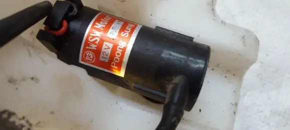 KIA Sportage Windscreen/windshield washer pump