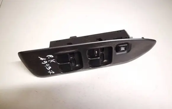 Mitsubishi Lancer Electric window control switch 8608a098